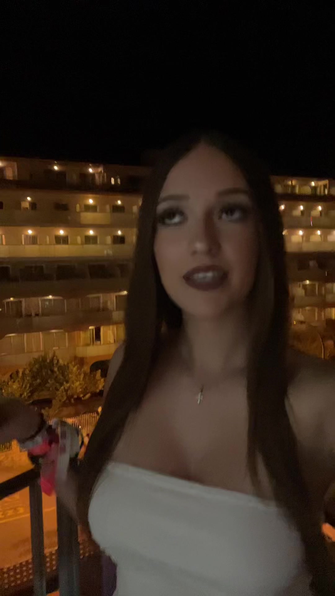 @laura