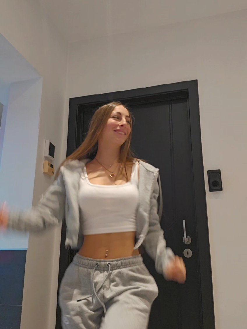 @𝐀𝐧𝐨𝐮𝐤