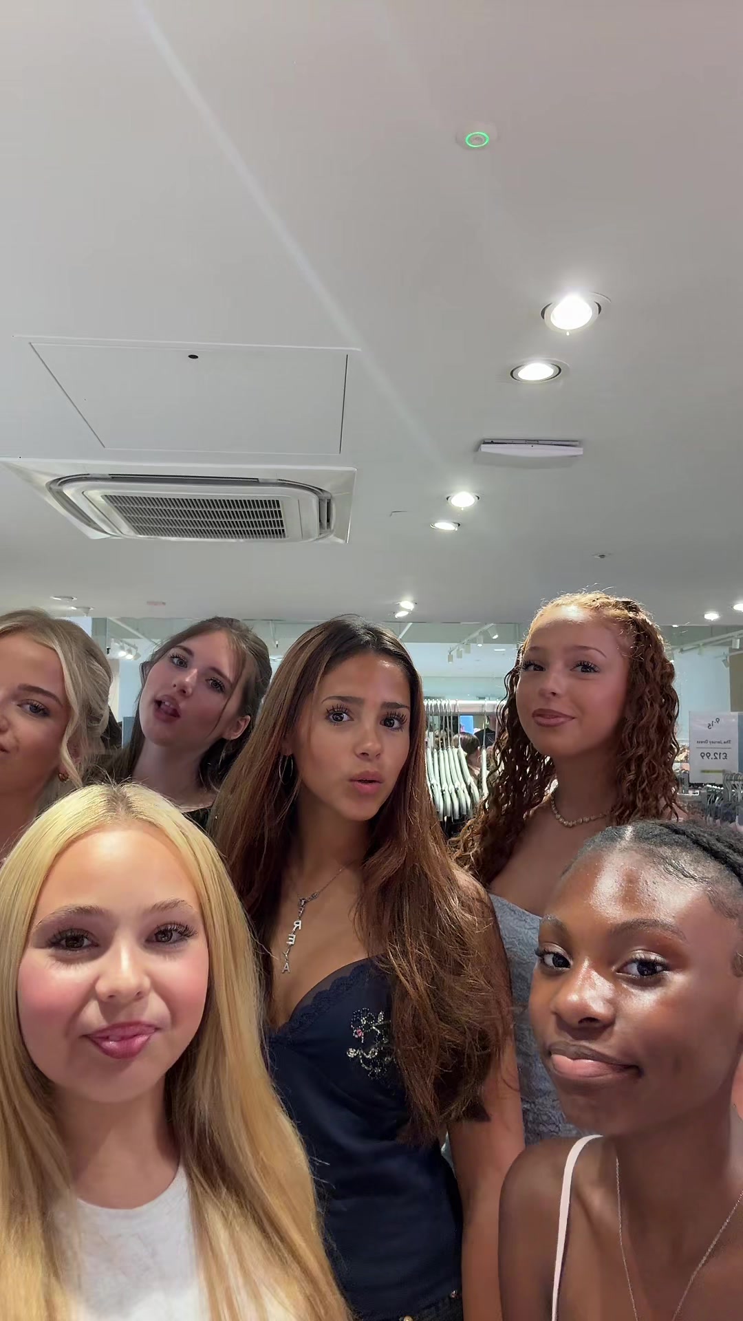 @𝐞𝐥𝐢 𝐦𝐞𝐥𝐨