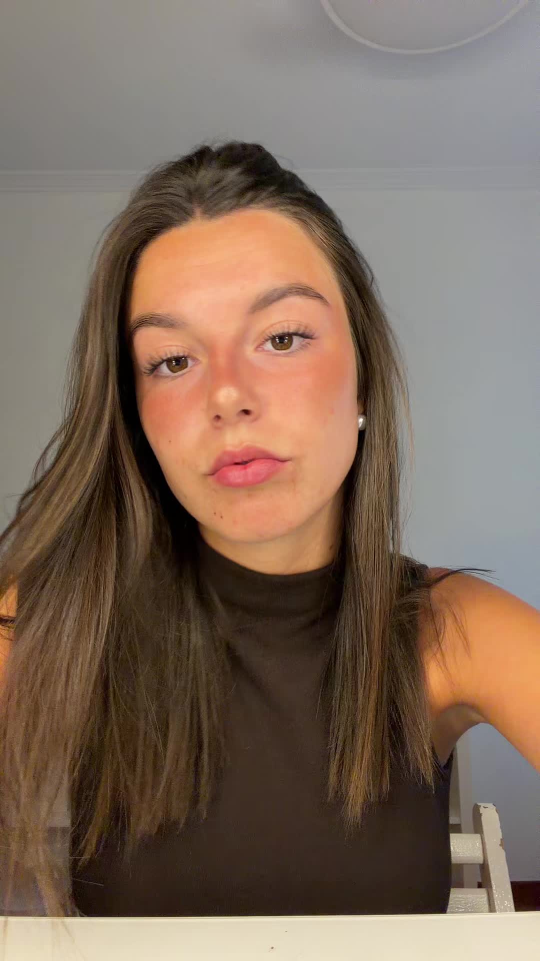 @𝚐𝚕𝚘𝚛𝚒𝚒𝚊