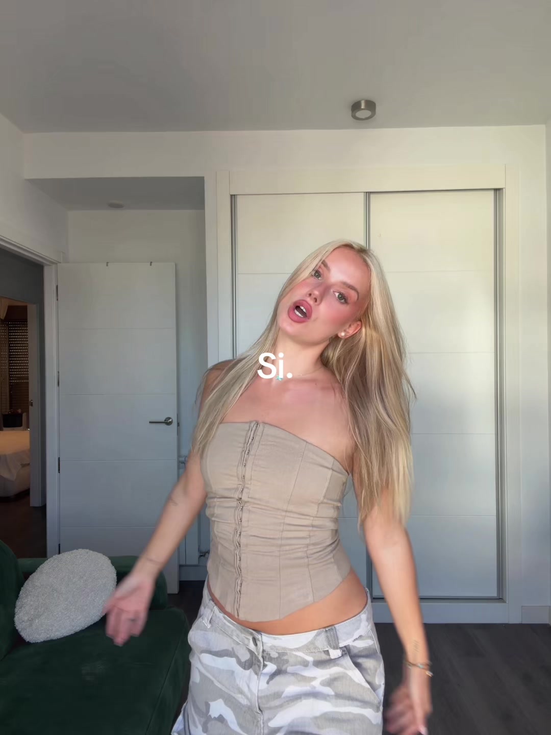 @LIA SIKORA