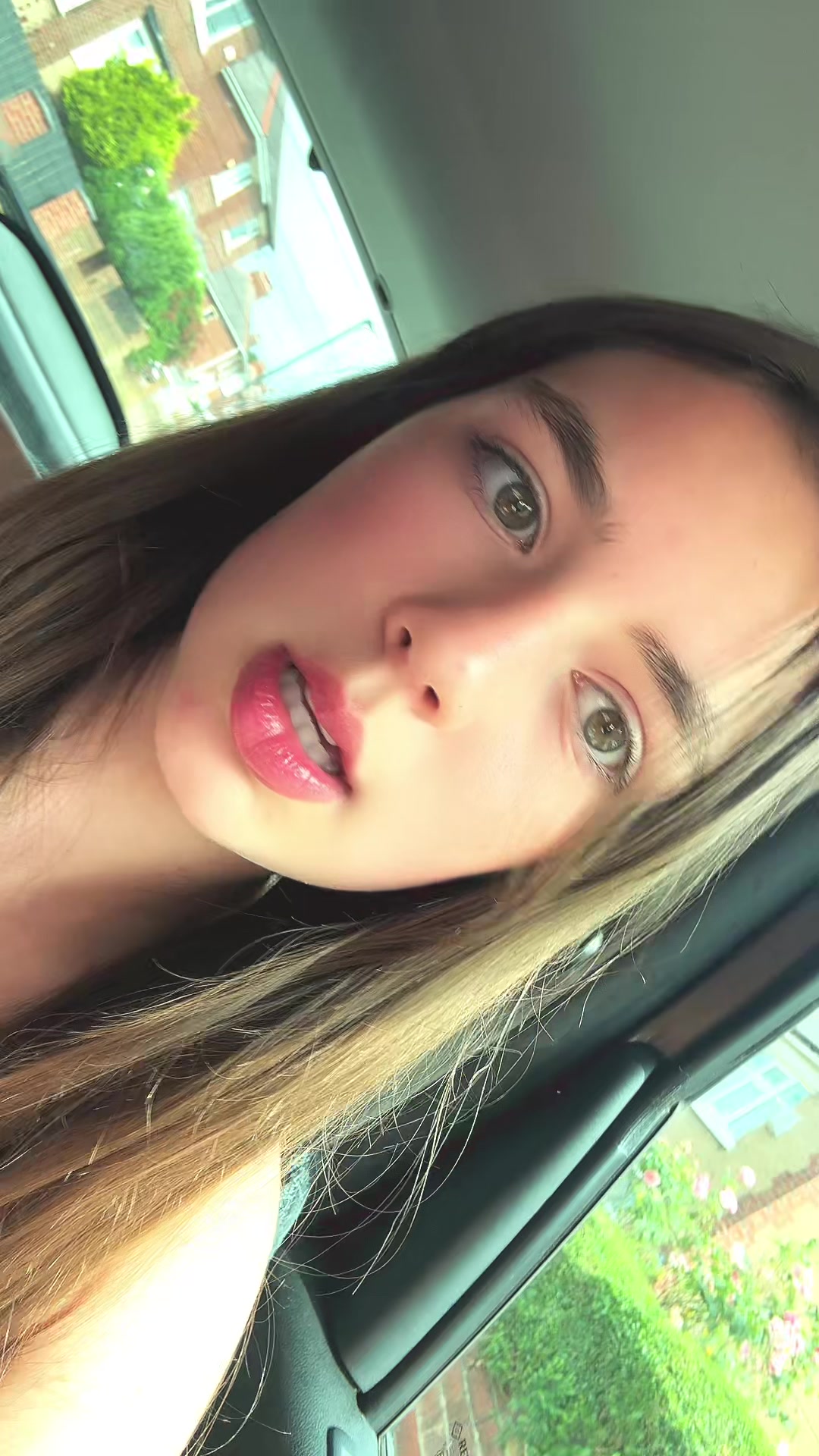 @ℳ𝒾𝒶🤍