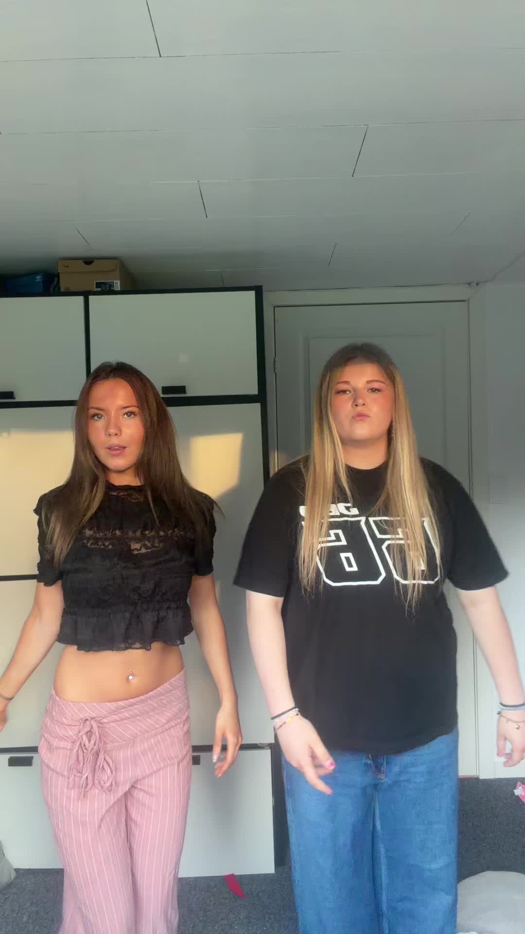 @Eva&Freja👩🏼👩🏽