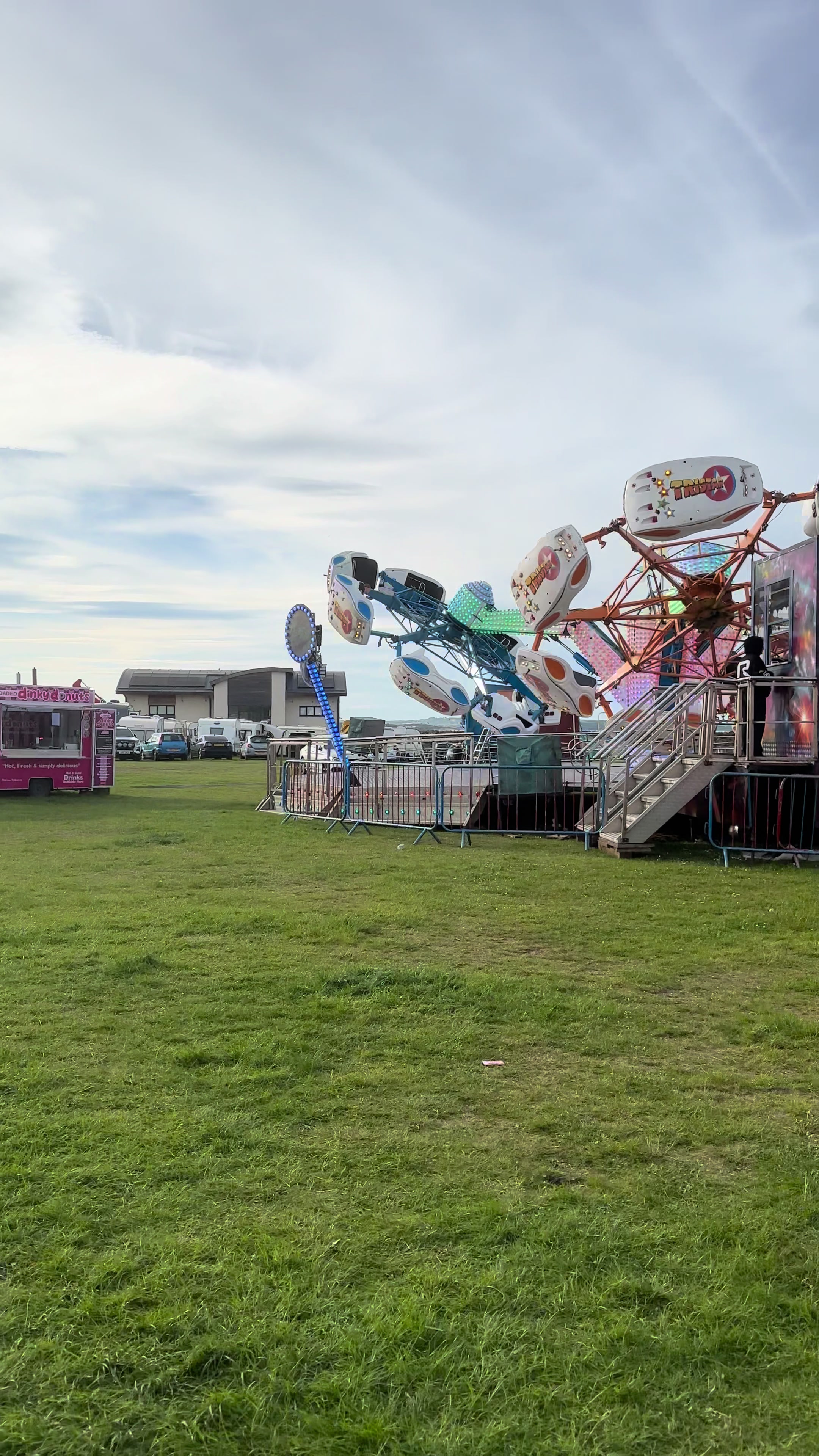 @funfairrides360