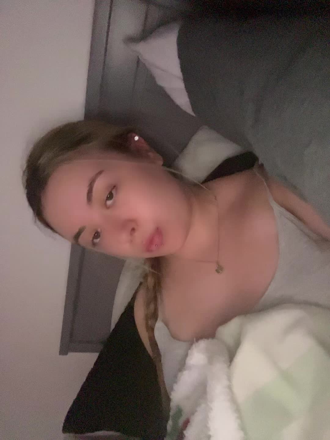 @𝓒𝓵𝓸🍒
