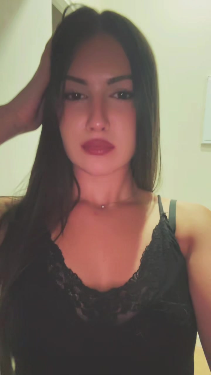 @😼