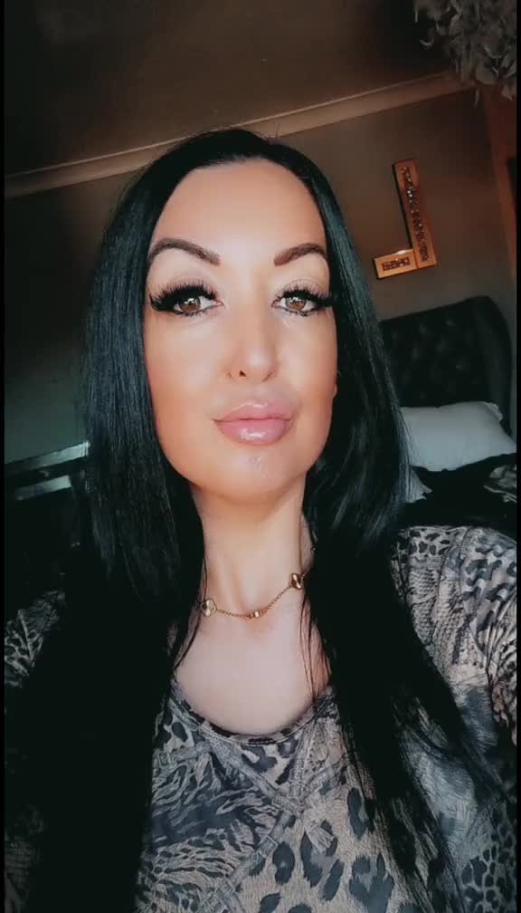 @Sarah rochford 26