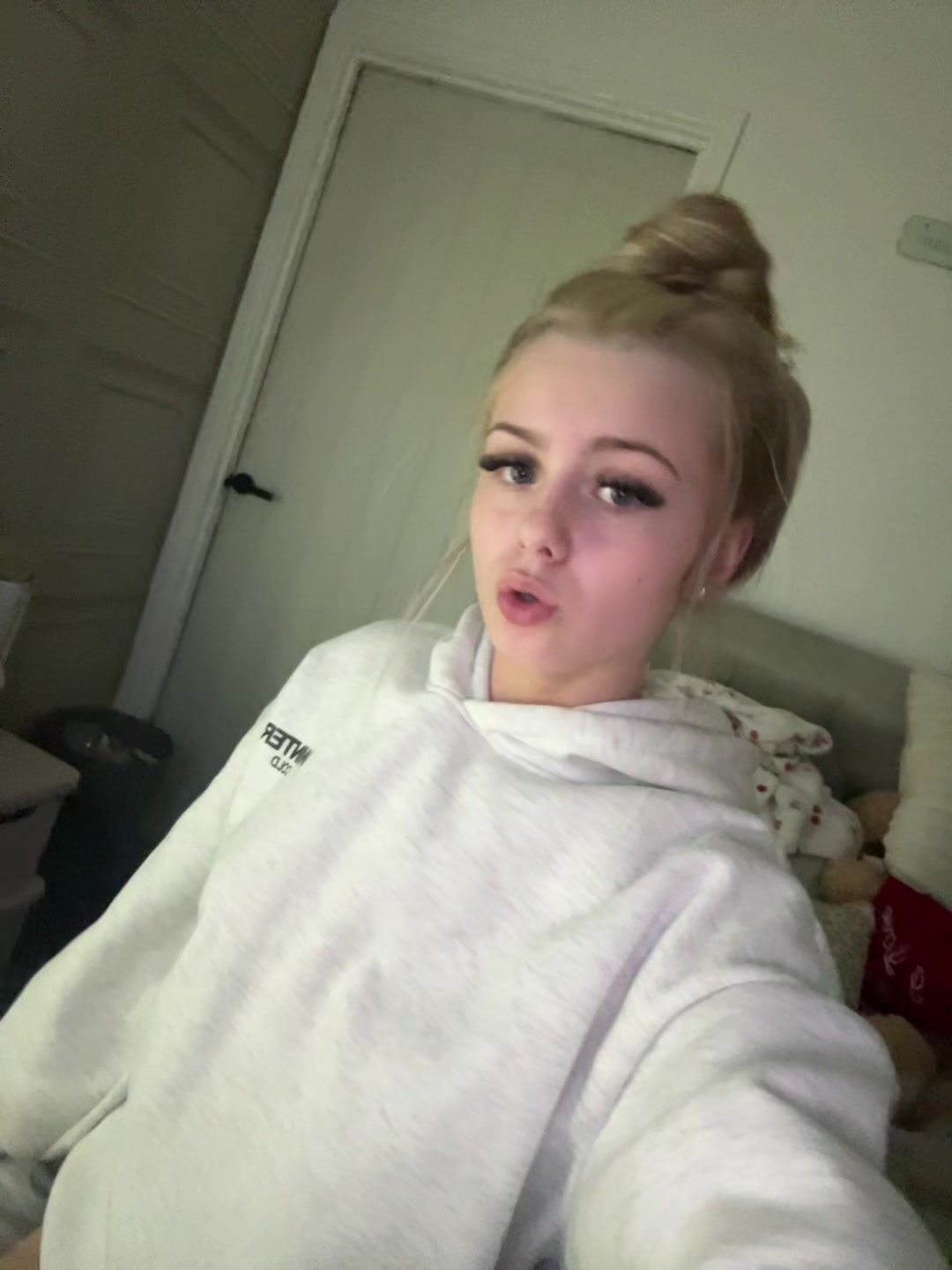 @ellie🩶
