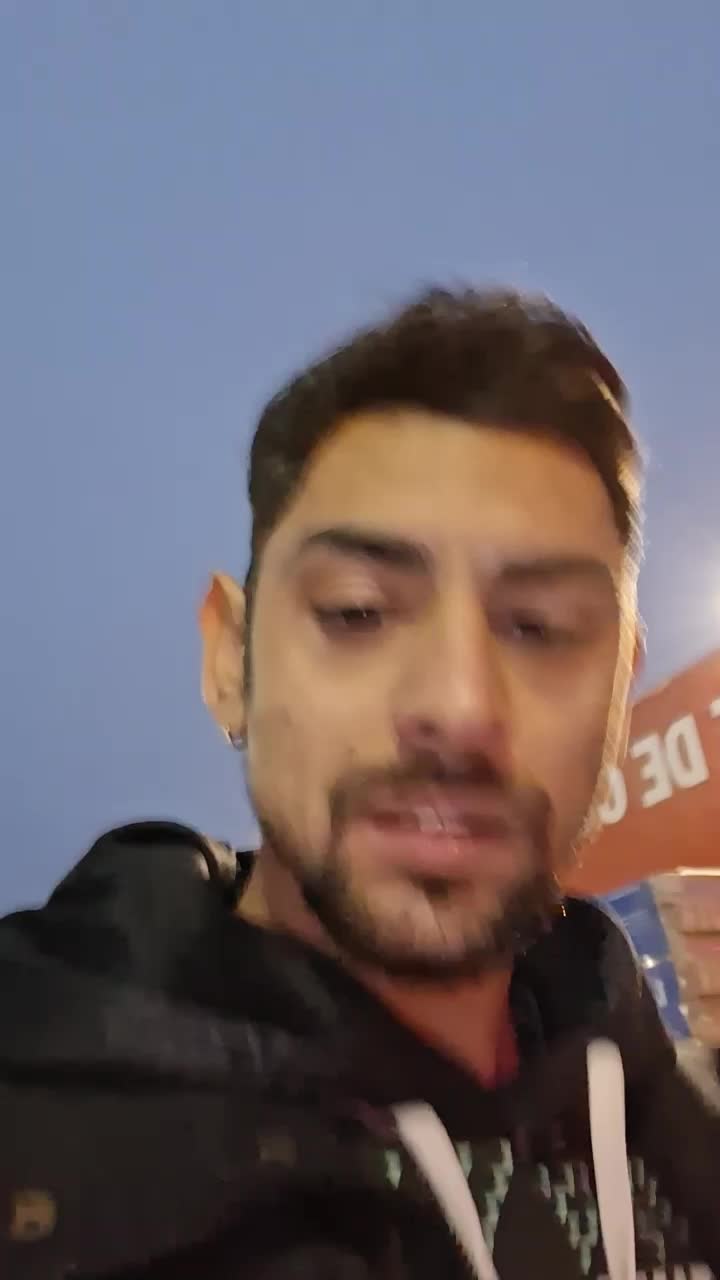 @omul cu povesti de groaza
