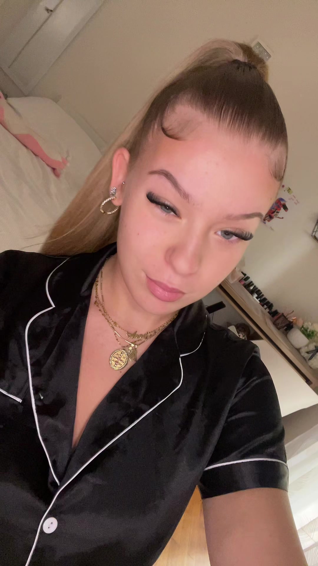@blz.annaa