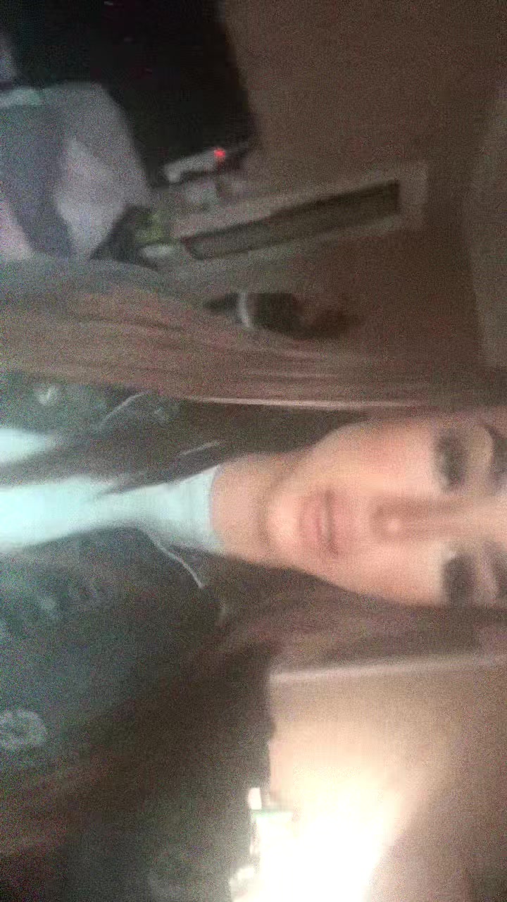 @elleahmelling