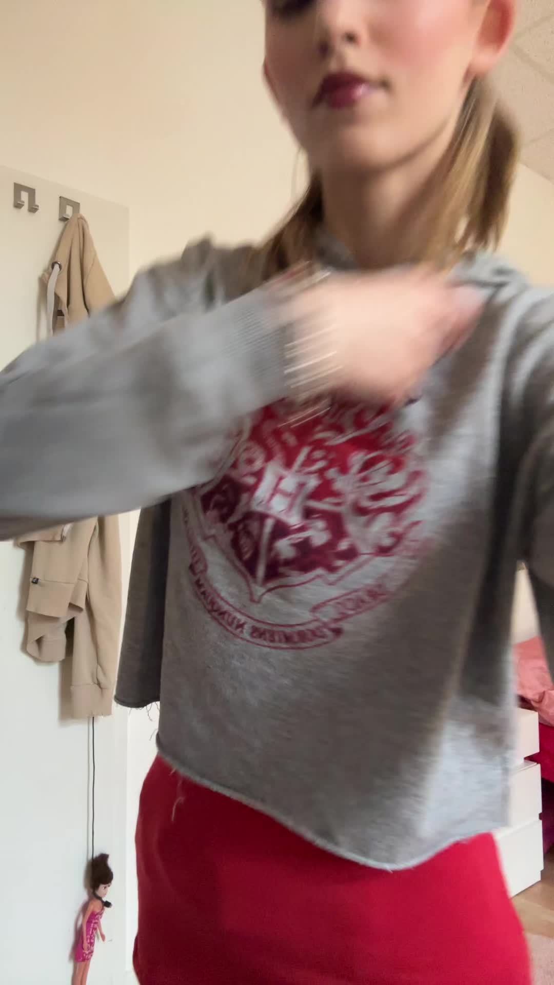 @diescrymiley_secret
