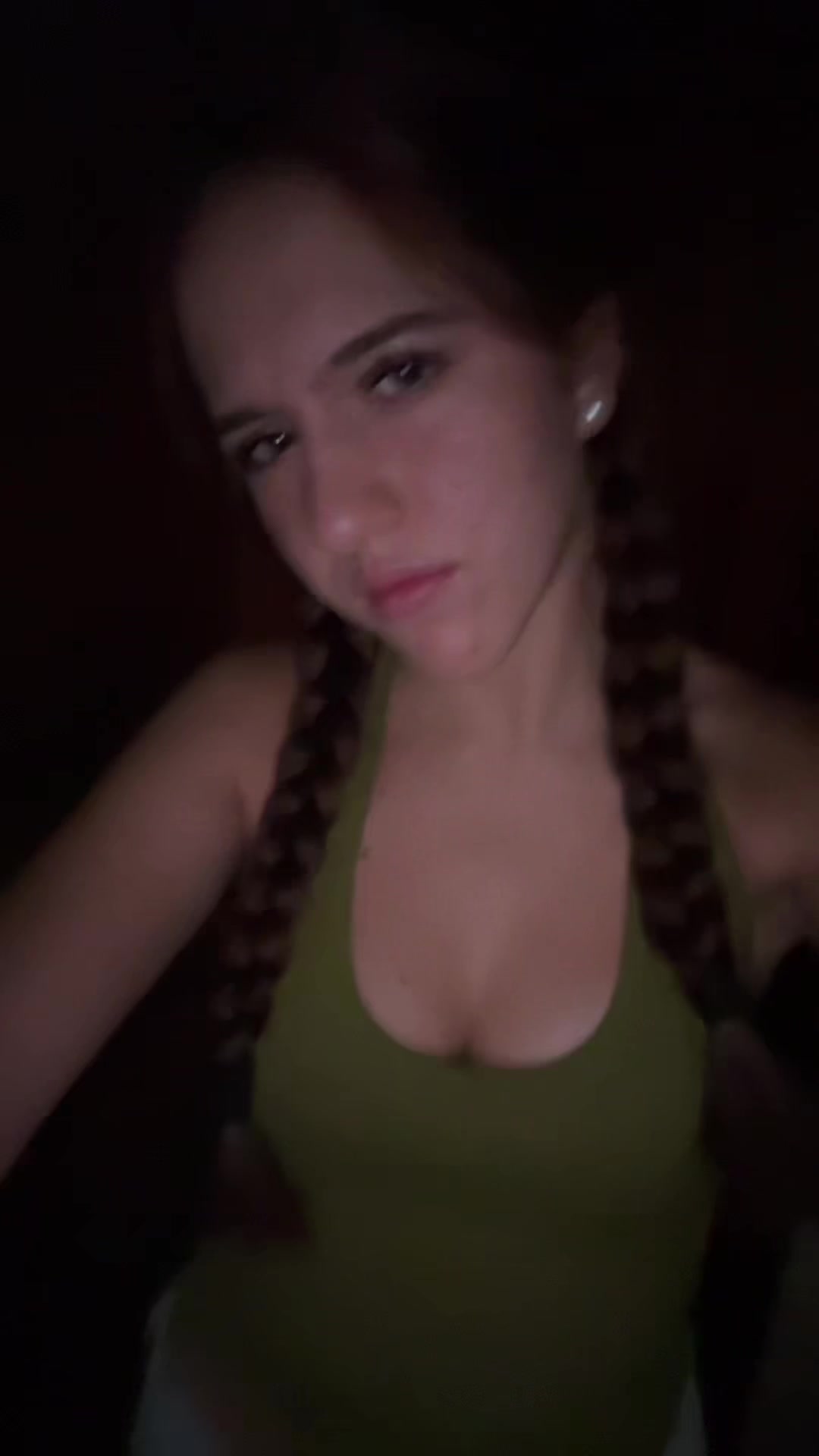 @🦈