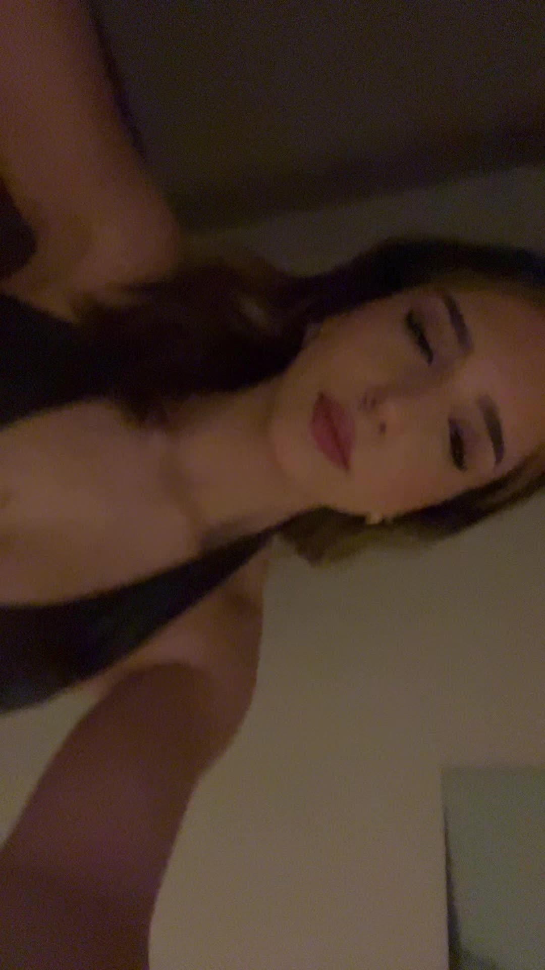 @لور