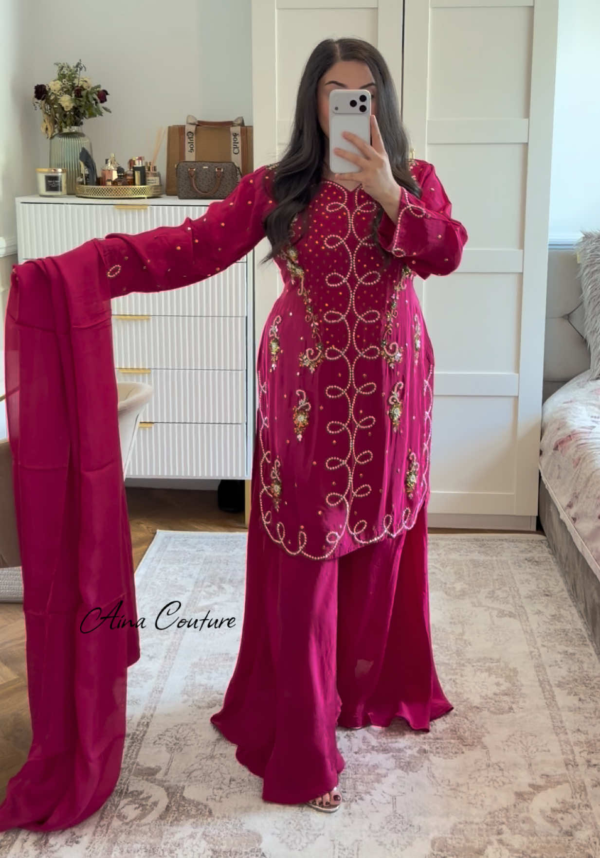 @Aina__couture