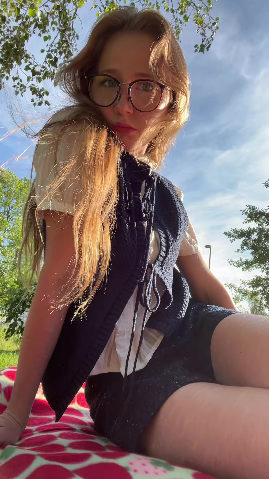 @Ella