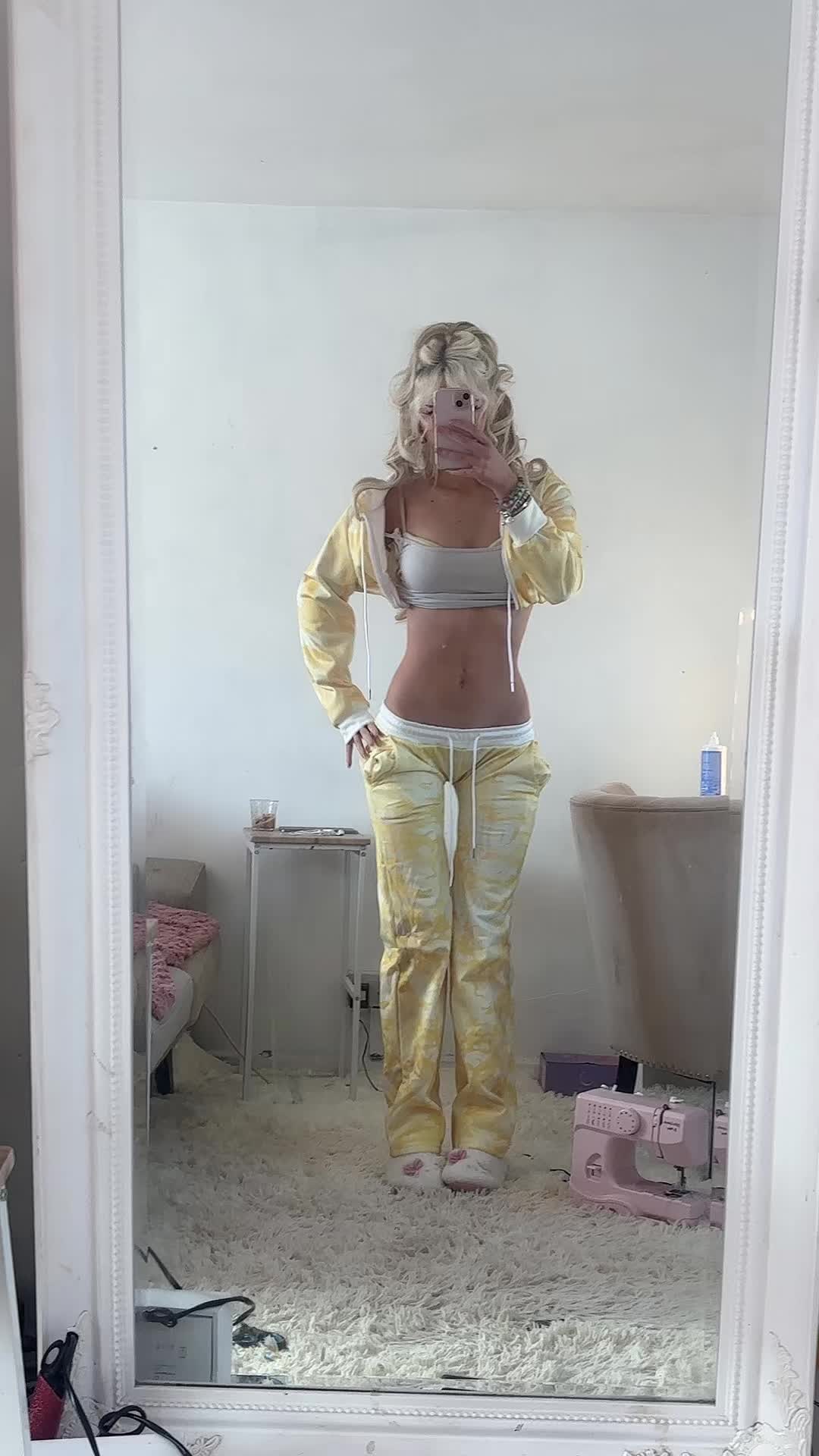 @⃟