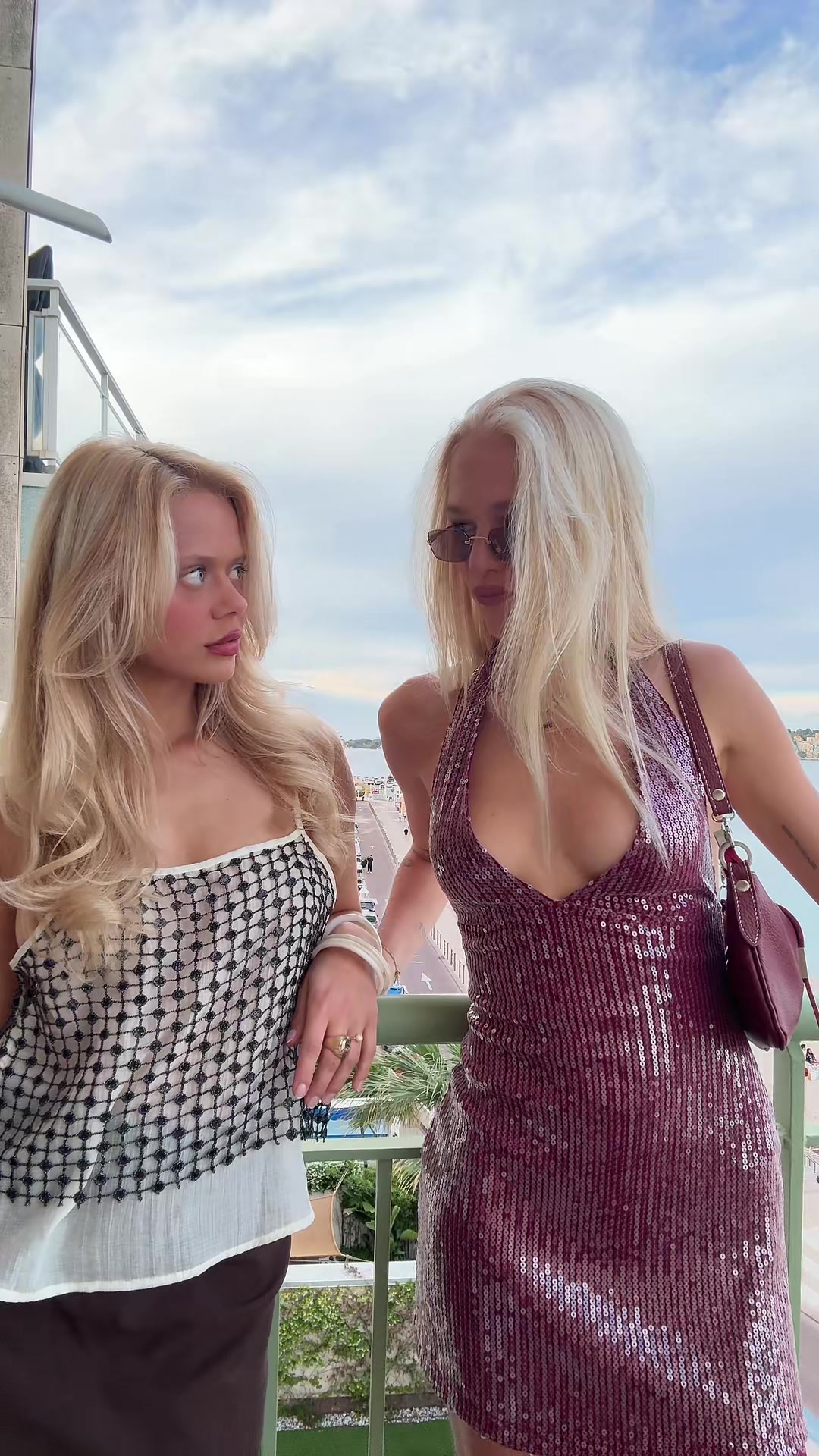 @leoniepapilloon