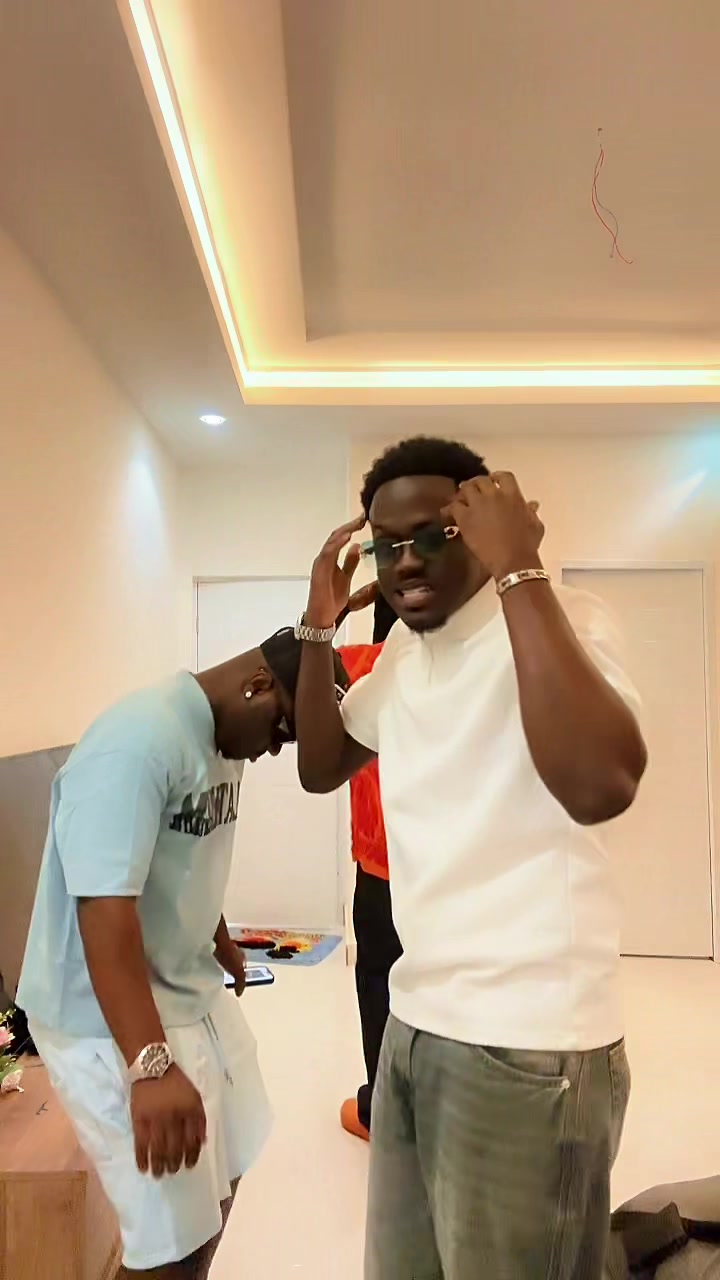 @𝐑𝐎𝐍𝐀𝐋𝐃𝐎🇬🇭