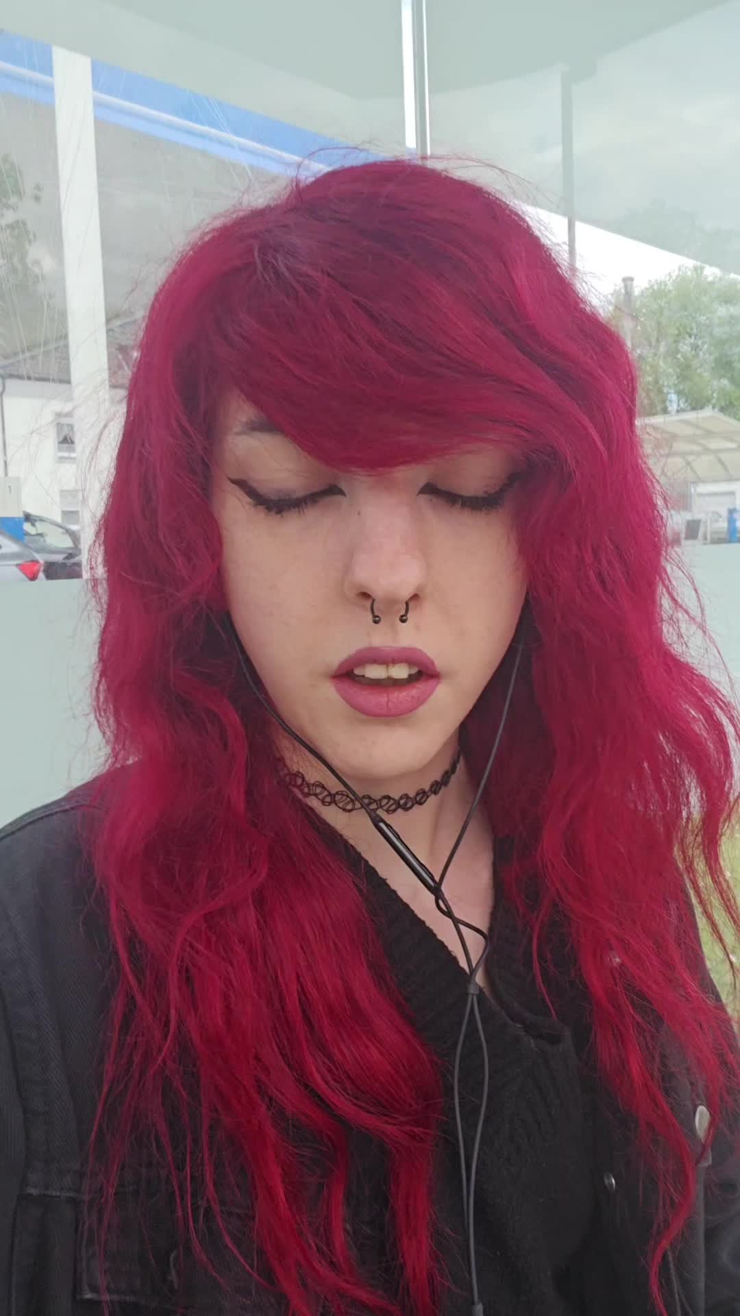 @Kikiphobos🌈✨