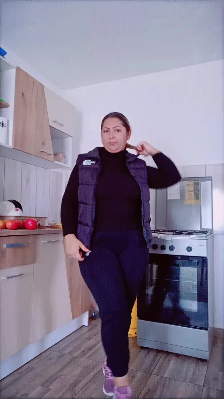 @Claudya Szilagyi