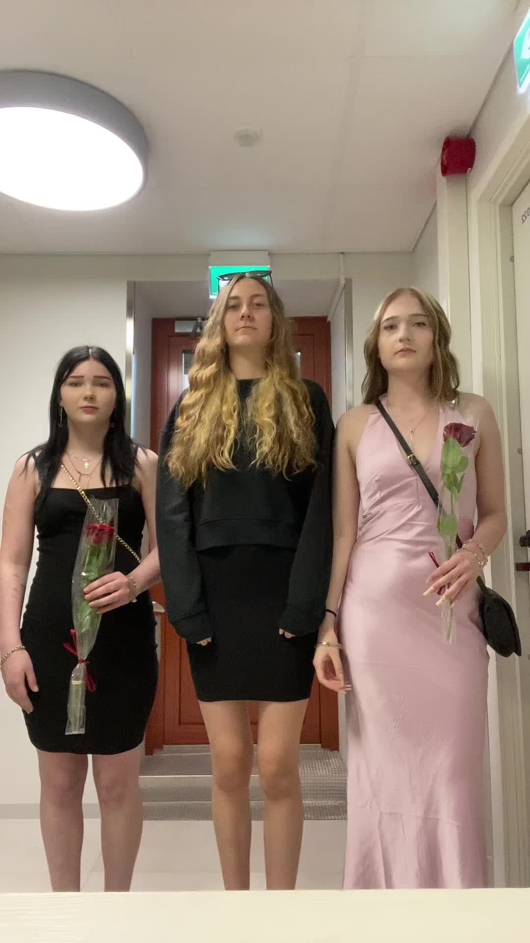 @𝕰𝖘𝖘𝖎