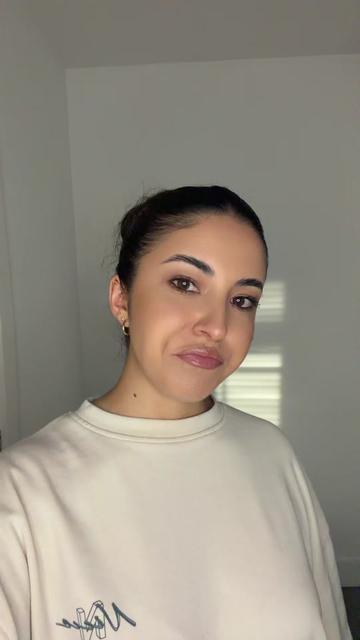 @Violeta Elena