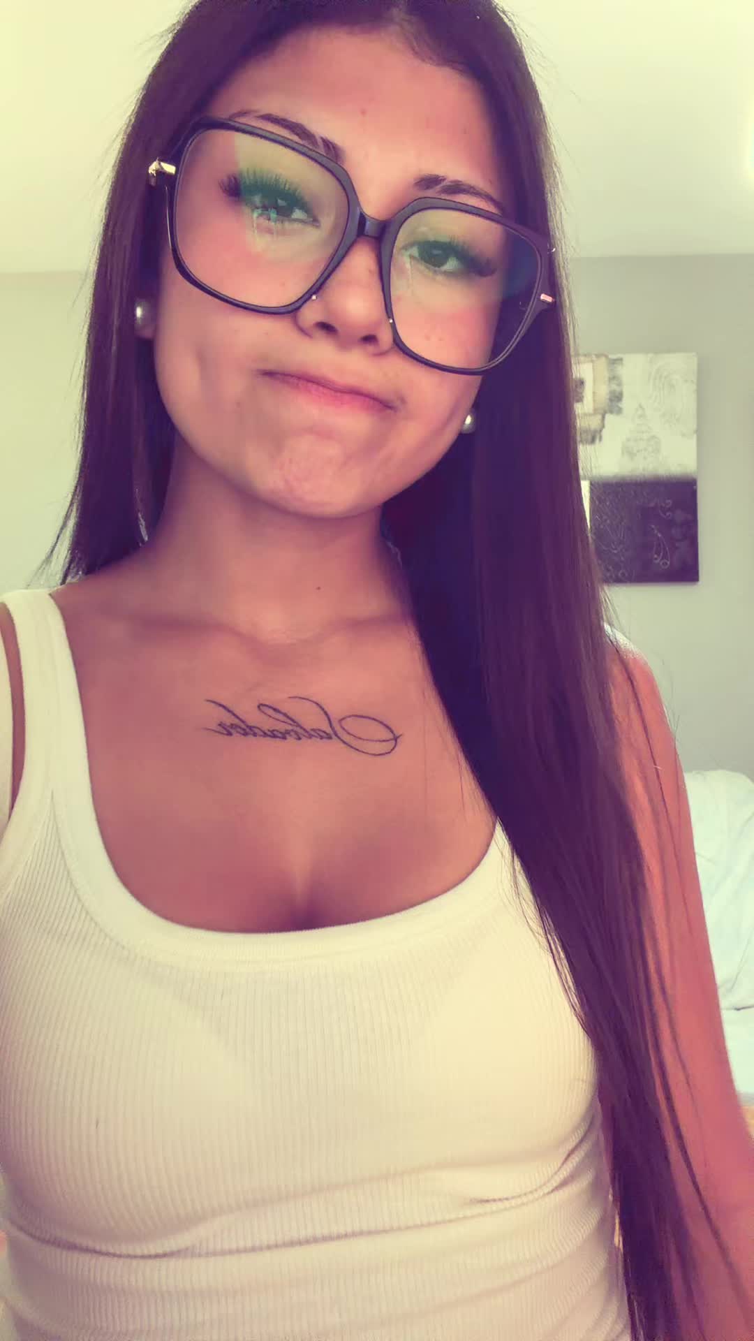 @𝔢𝔰𝔱𝔥𝔢𝔯