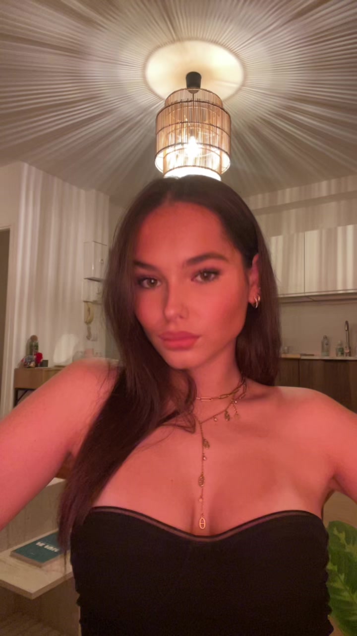 @marieee.km