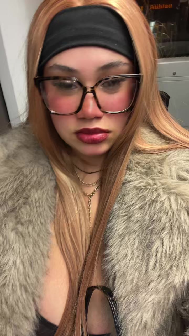 @Ella