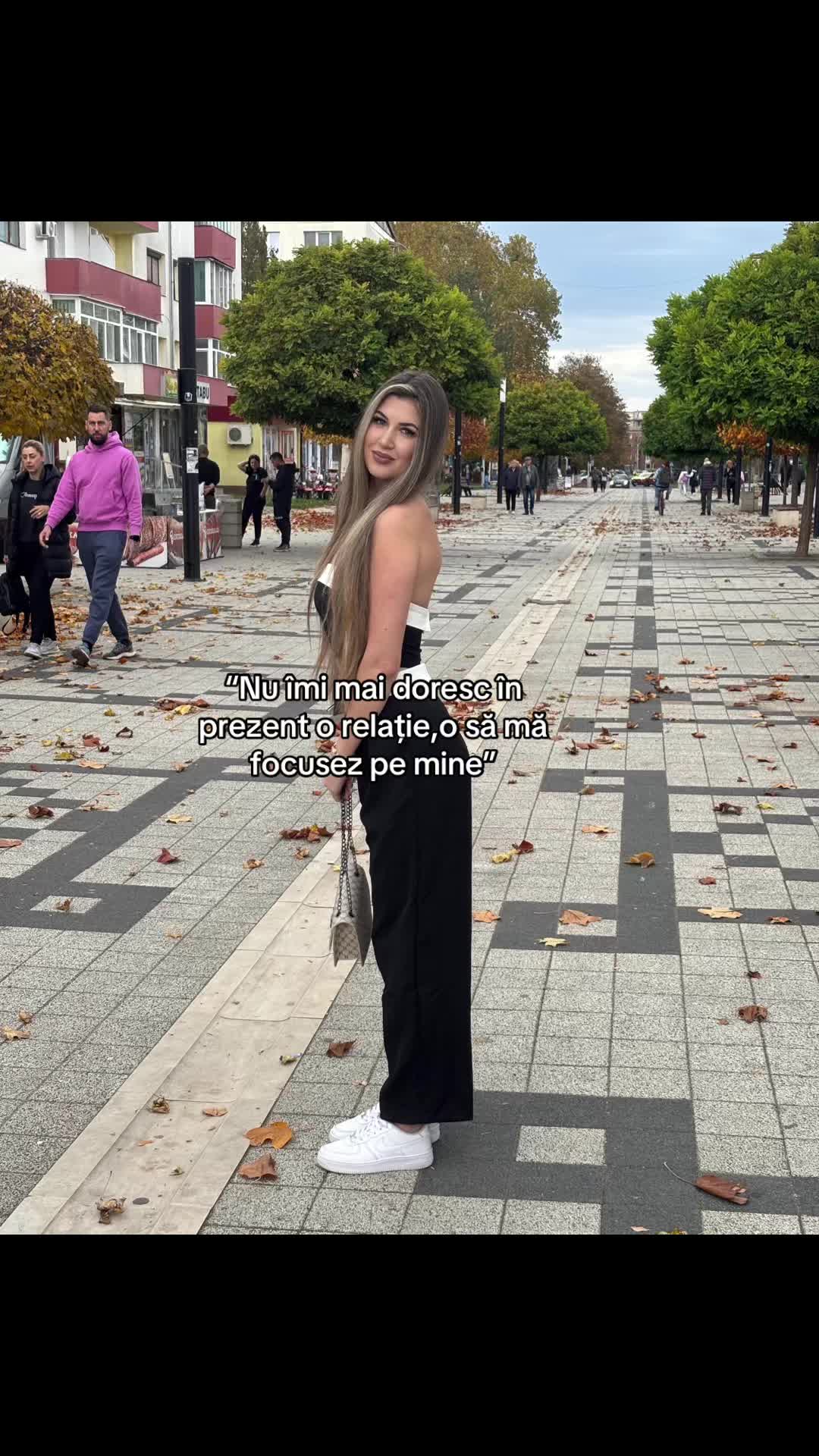 @𝐿𝑜𝓇𝑒𝓃𝒶