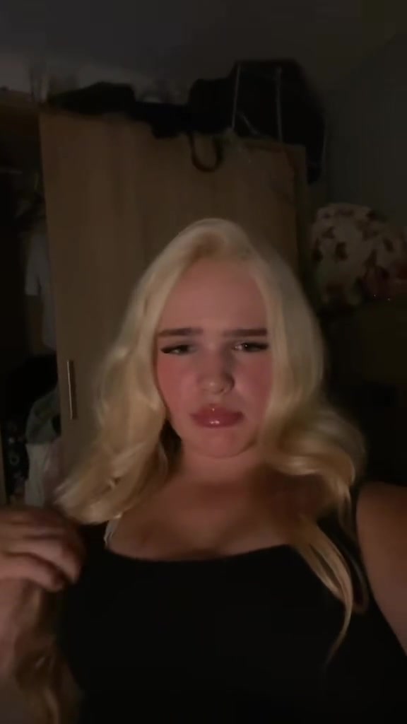 @Hollyrose1