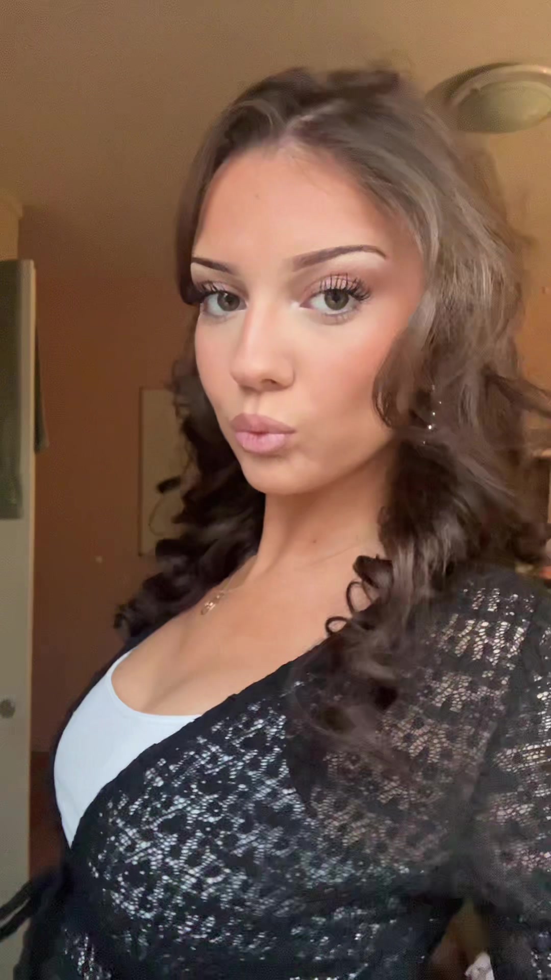 @️