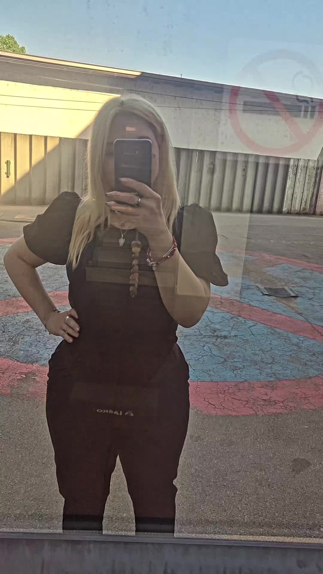 @Anja🖤