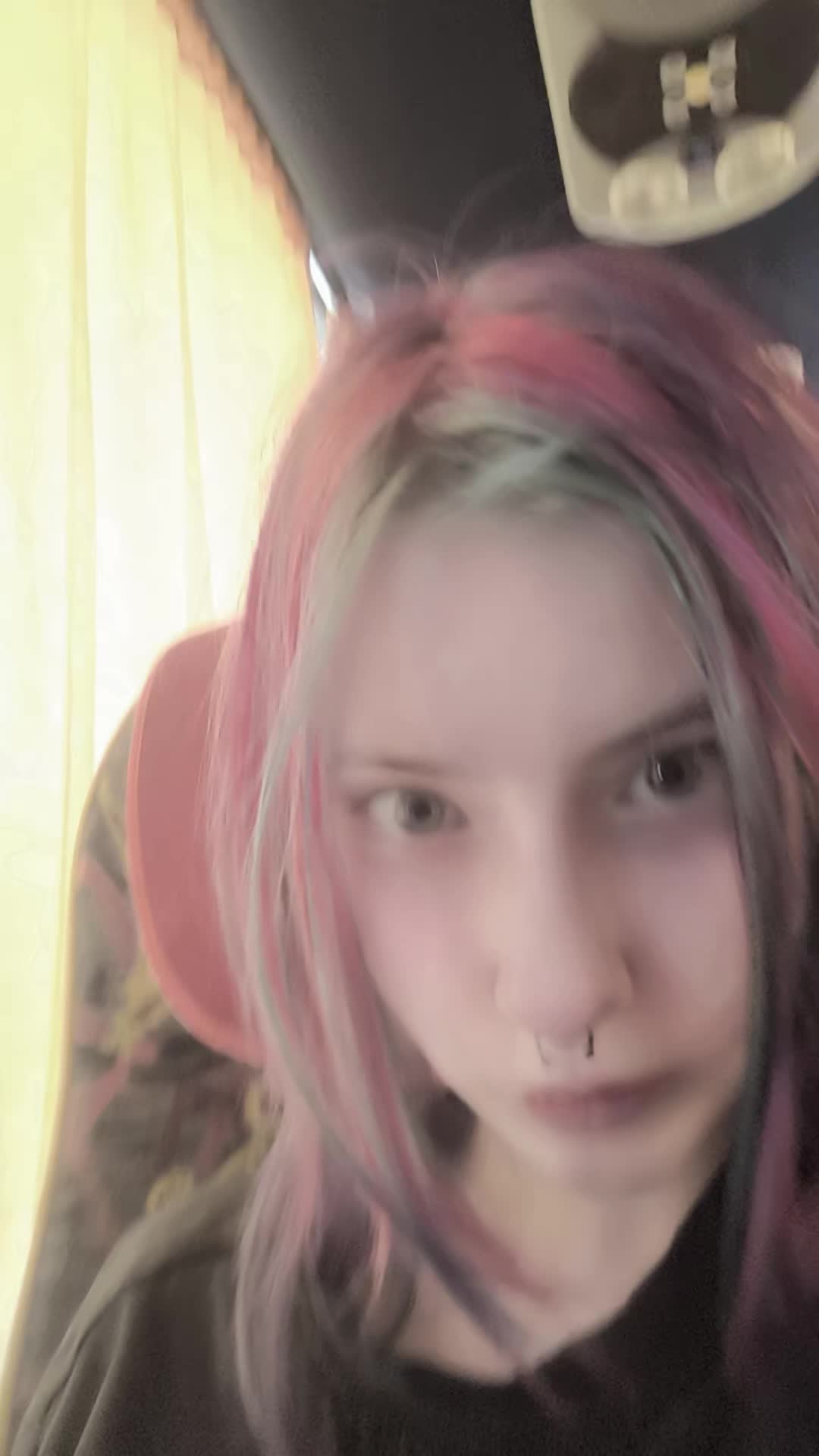 @(^^)