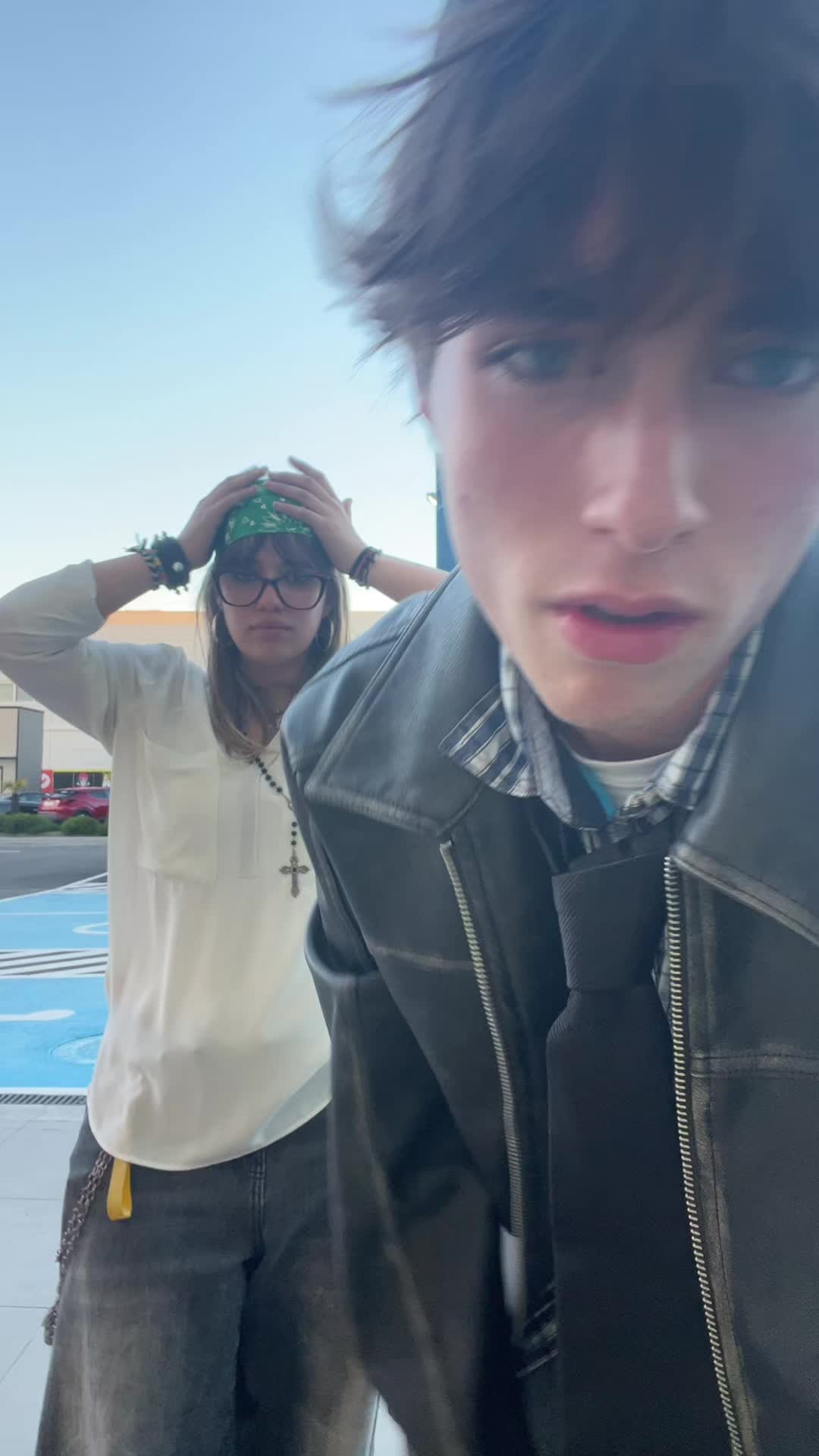 @hakuuj