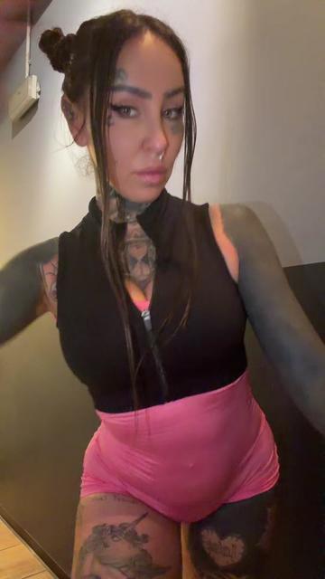 @itsazahara