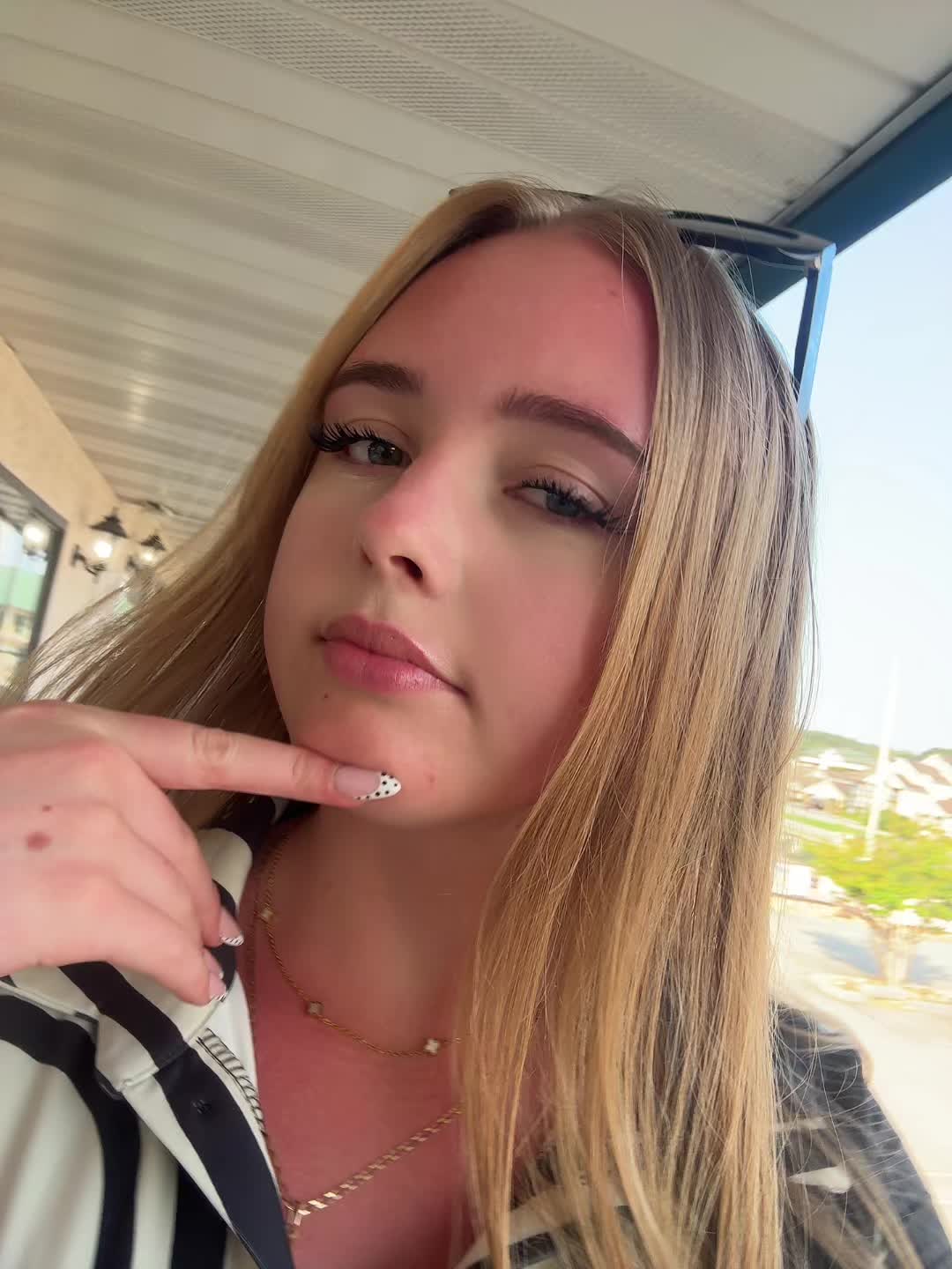 @𝐀𝐋𝐈𝐂𝐈𝐀︎