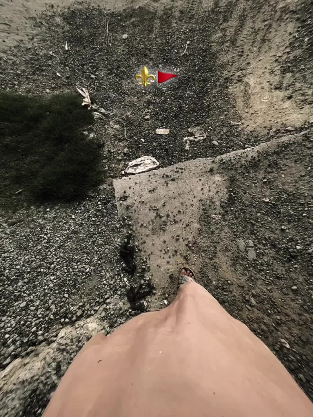 @. ᕼ Ꭵ 乙 乙 ᑌ 🚩