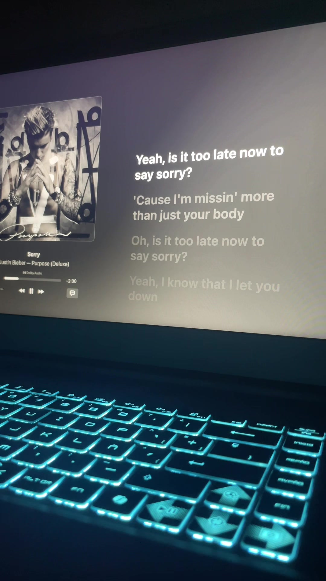 @🎧