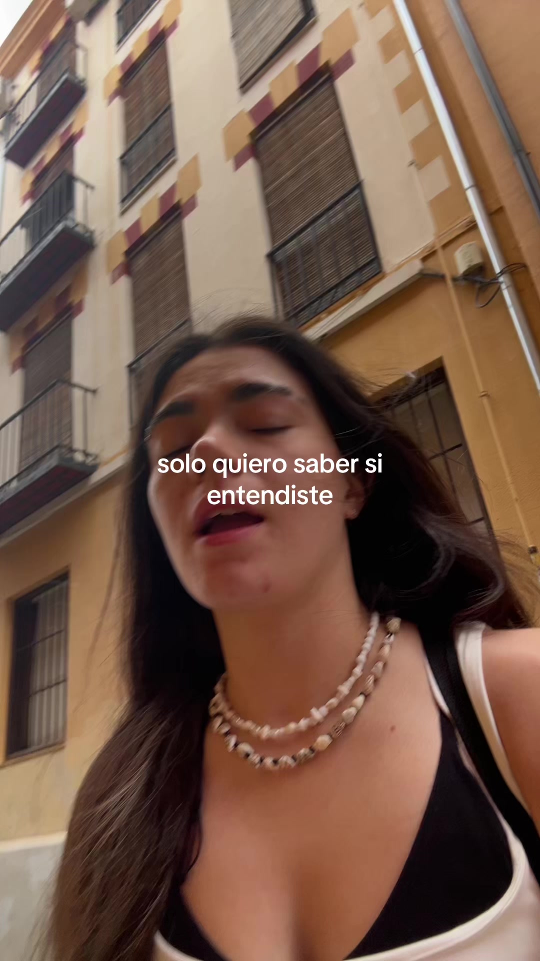 @lola