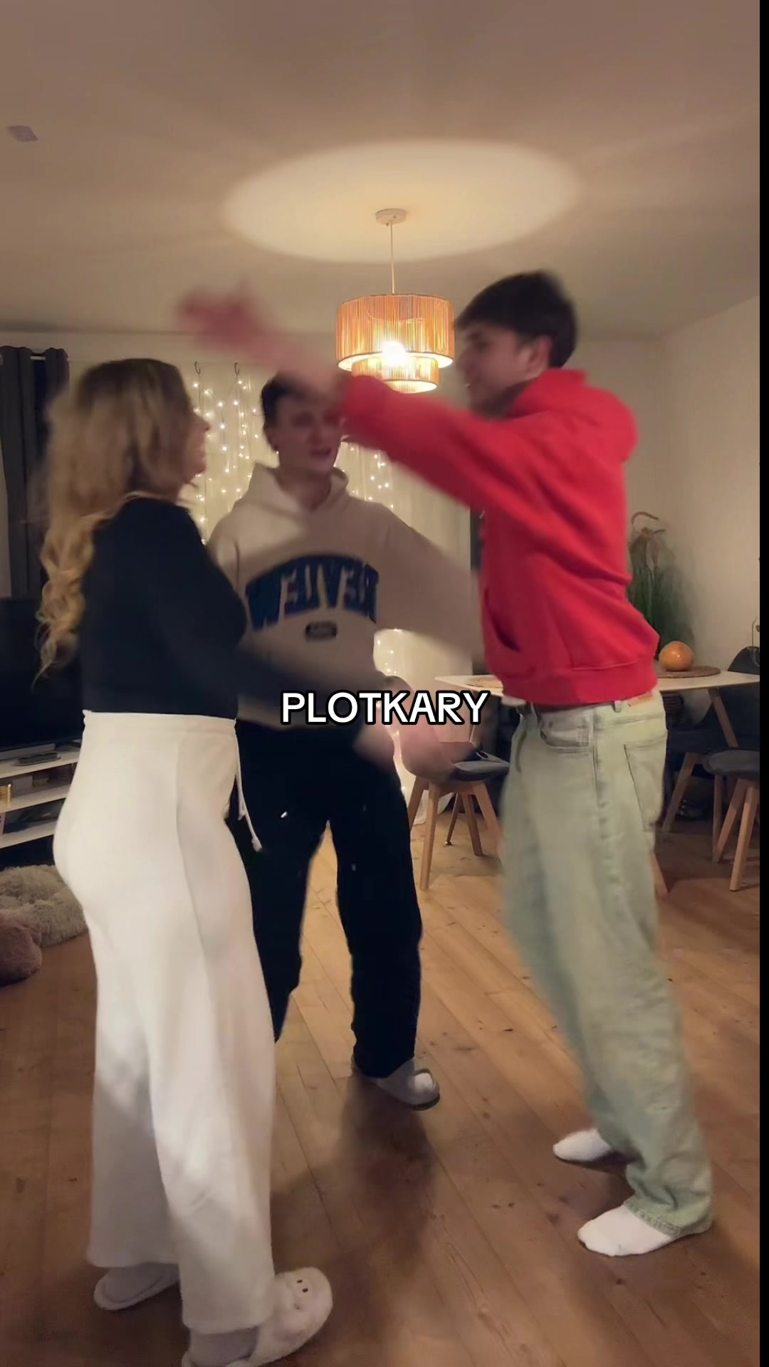 @KONRAD DARAS