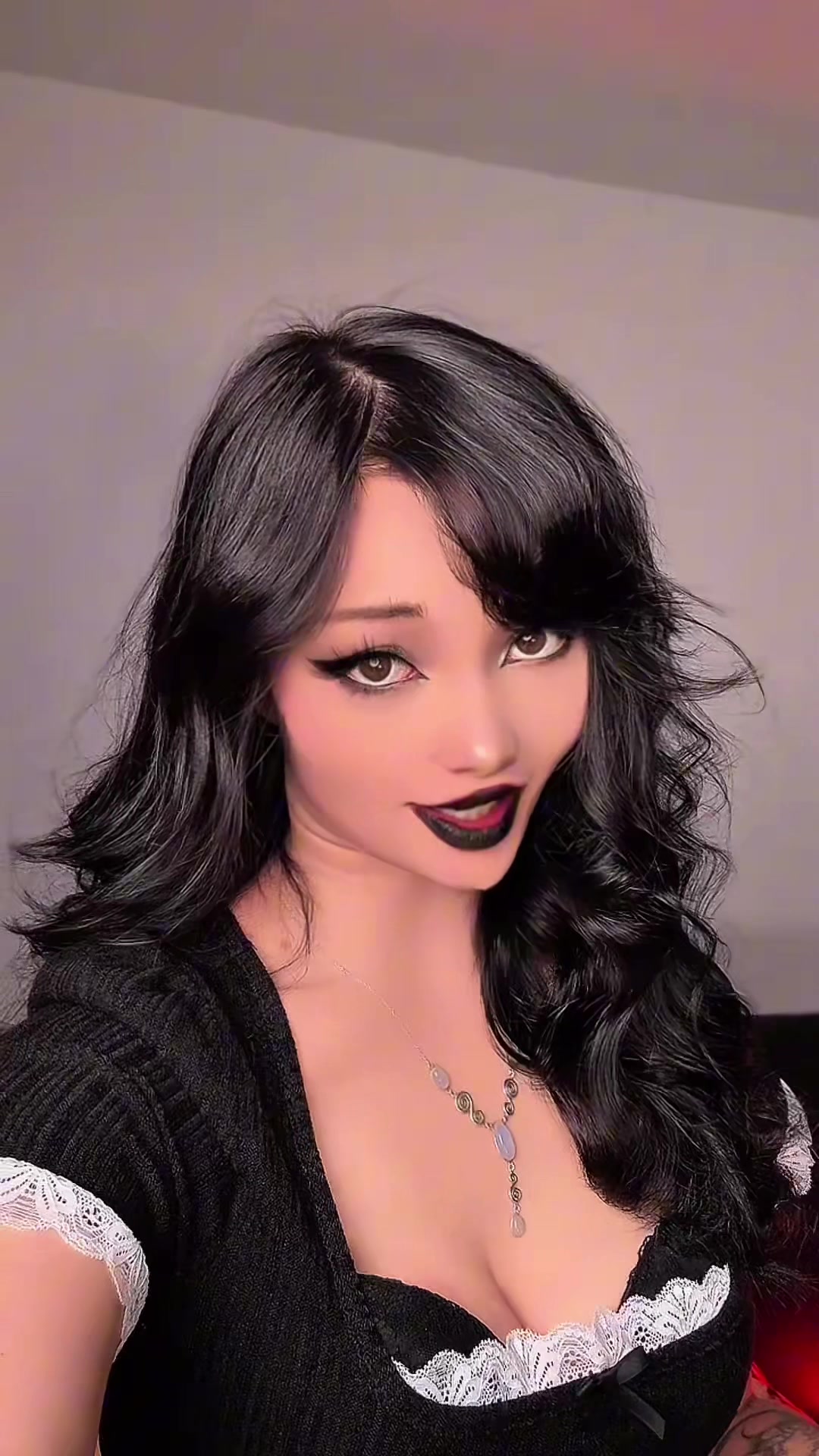 @bellajynx