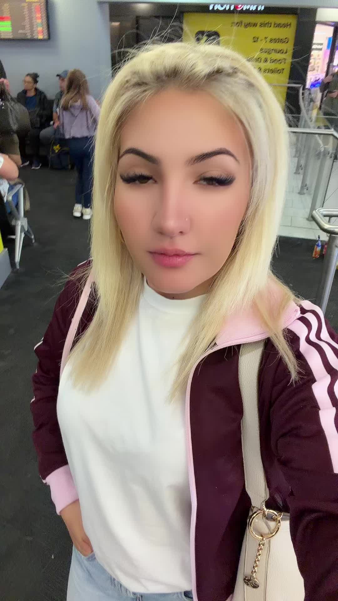 @Alexandra Nikolas Ianis