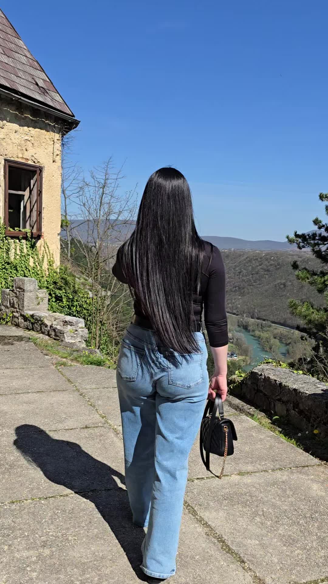 @Esmina 🕊️☀️