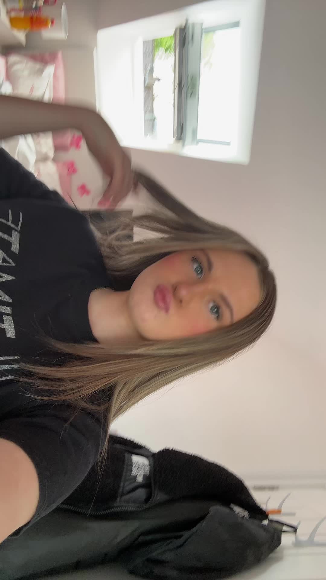 @Kayah🤍🫰