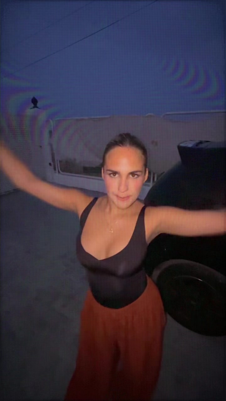 @Khayrubia