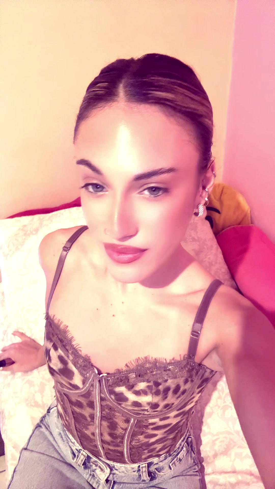 @ℰ𝒾𝓇𝒾𝓃𝒶𝓀𝒾