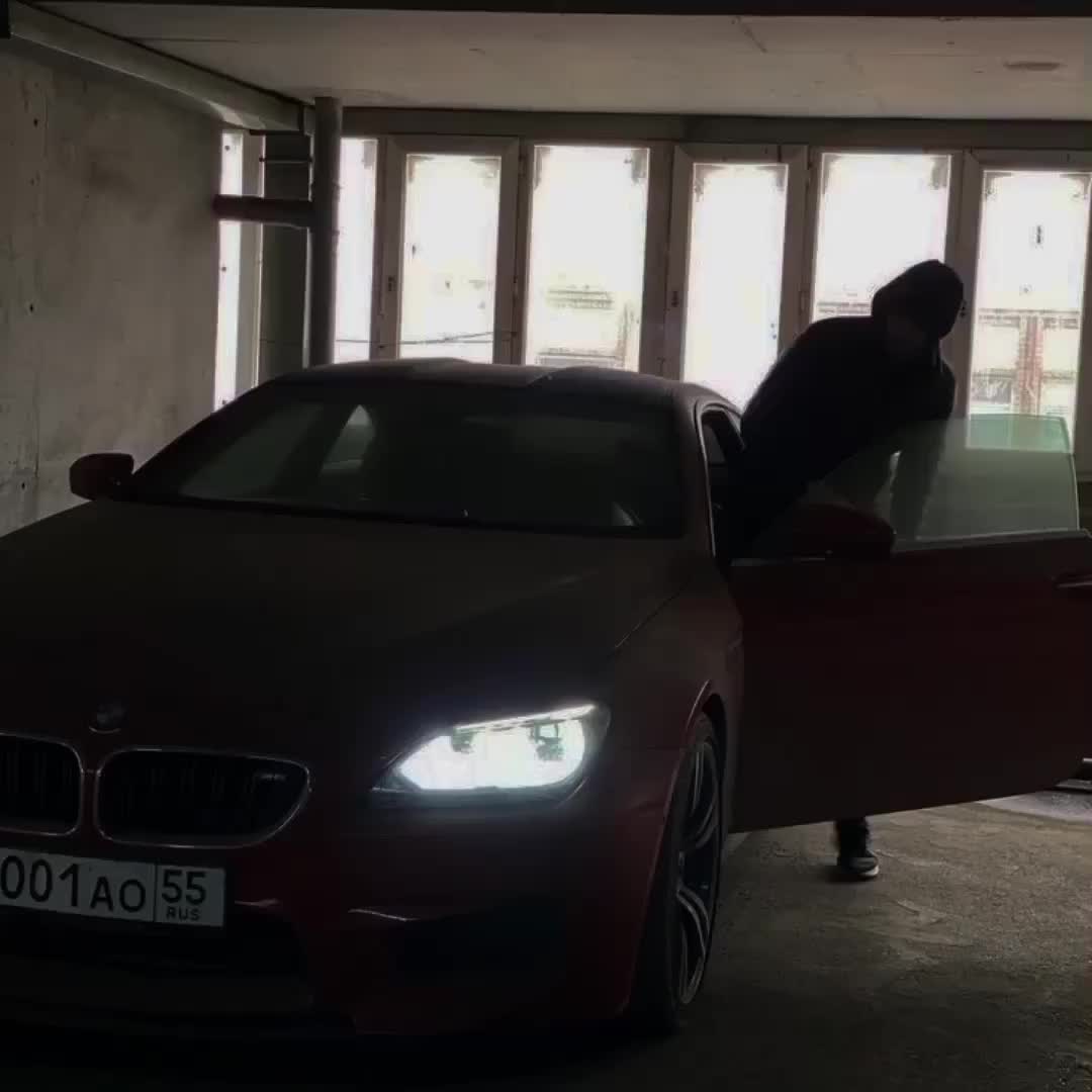 @001