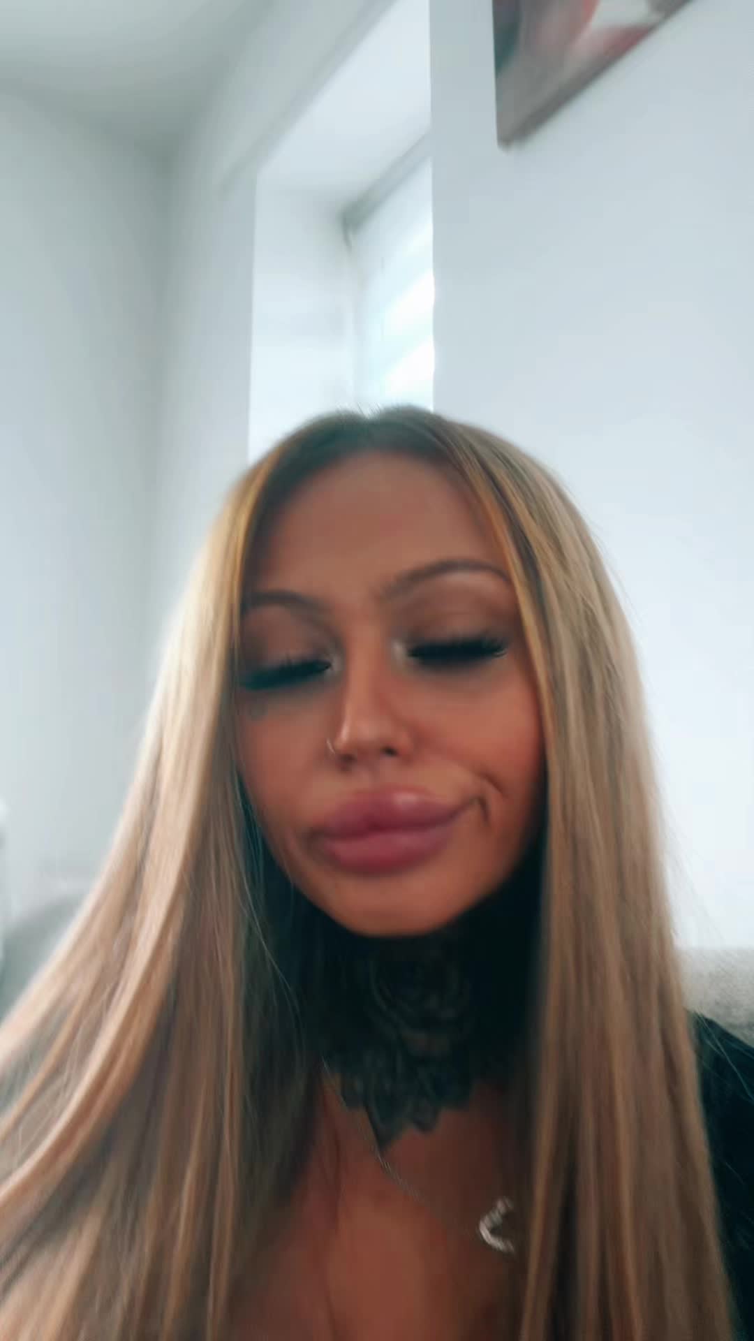 @honeyboneyx